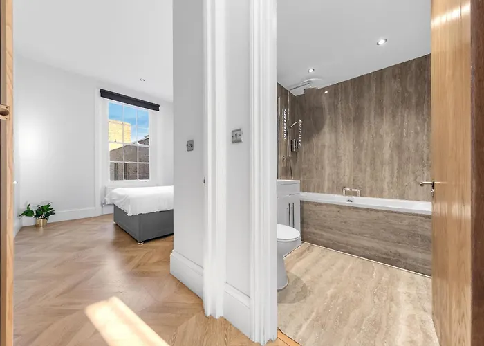 Stunning Hyde Park Apartments